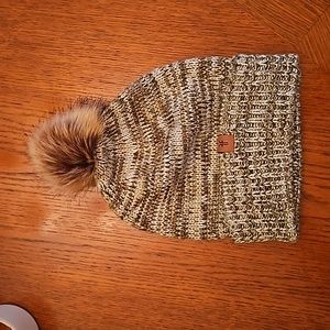 NWOT Frye Knit Pom Hat